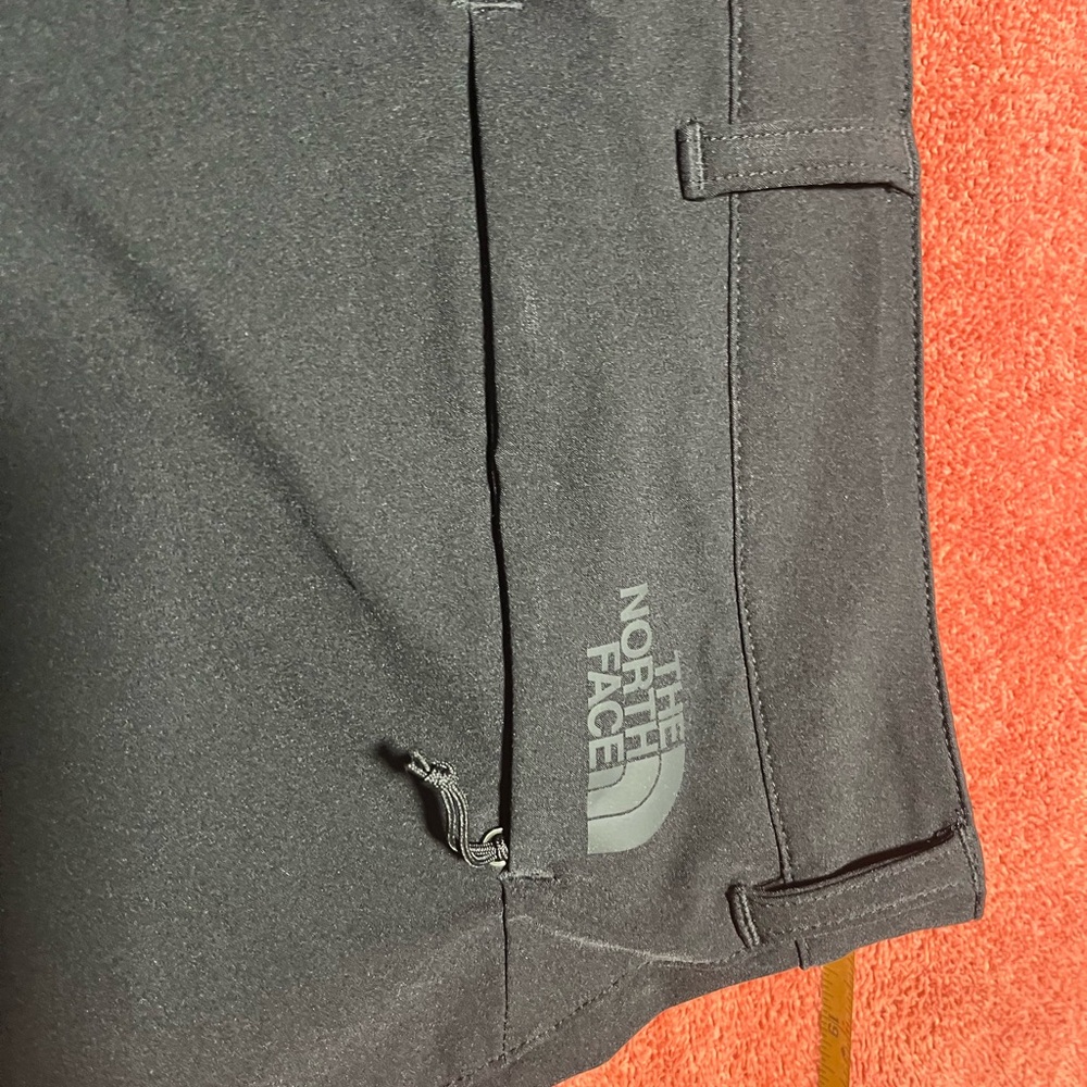 The North Face Paramount Zip-Convertible Travel Softshell Pants, 36x32 - Picture 8 of 10